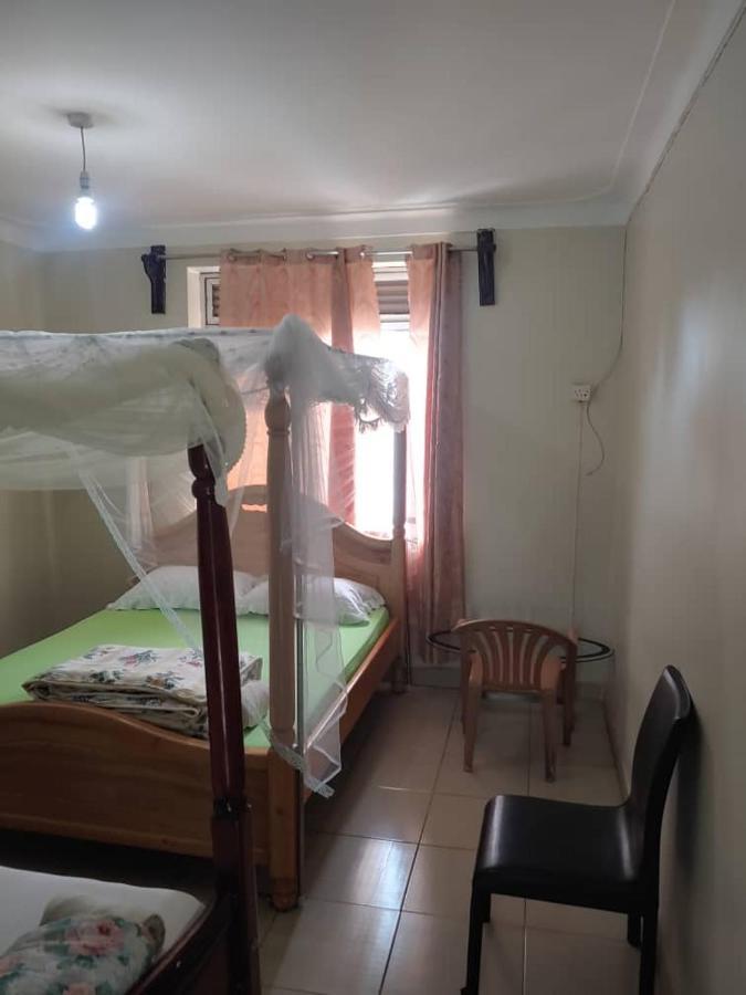 NEW AFRICAN VILLAGE Энтеббе Экстерьер фото